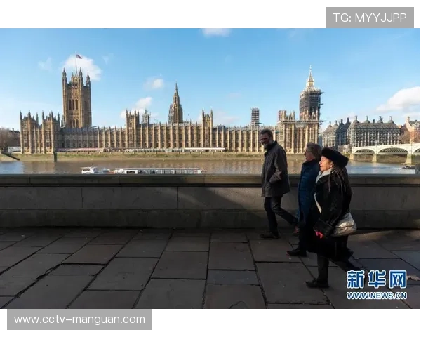 斯特拉斯堡主席陪同罗塞尼尔赴伦敦谈判